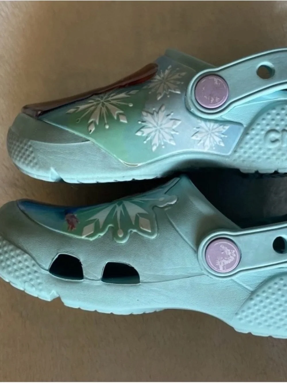CROCS Frozen II Light Blue Kids C9. Clog Sandals with Elsa & Anna Graphics